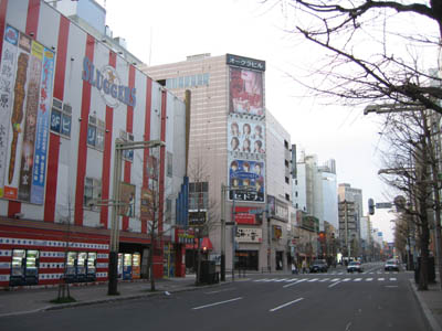 ススキノの　看板嬢が　目覚めおりA.jpg